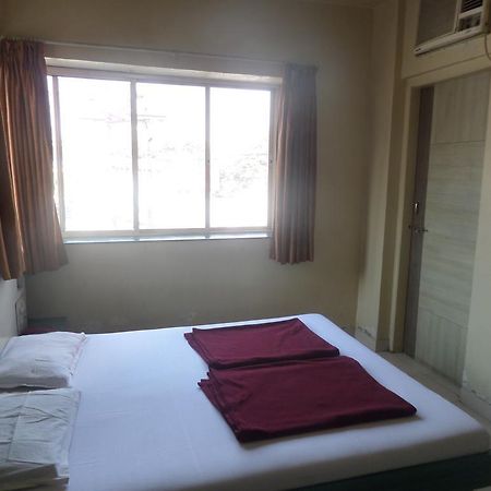 Hotel Sai Ratna Nashik Ngoại thất bức ảnh